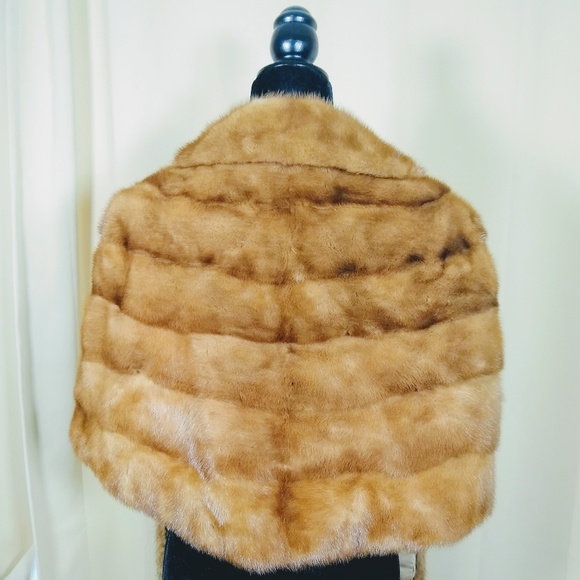 Gorgeous vintage fur stole! - Picture 2 of 8